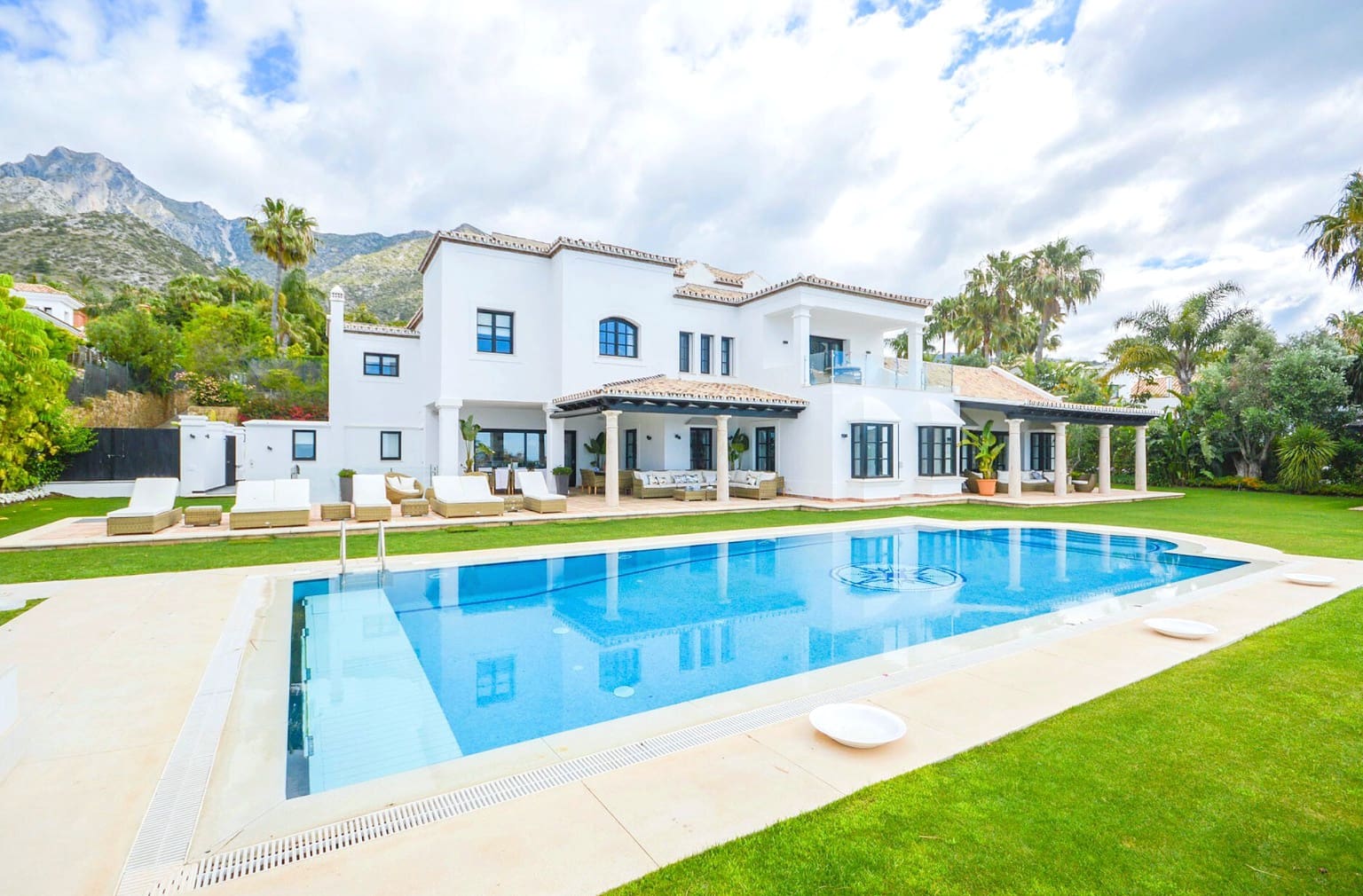 9 soveværelse Villa til salg i Golden Mile med swimmingpool garage - € 6.800.000 (Ref: 8464450)