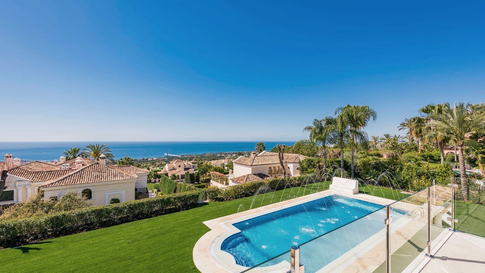 9 soverom Villa til salgs i Golden Mile med svømmebasseng garasje - € 6 800 000 (Ref: 8464450)