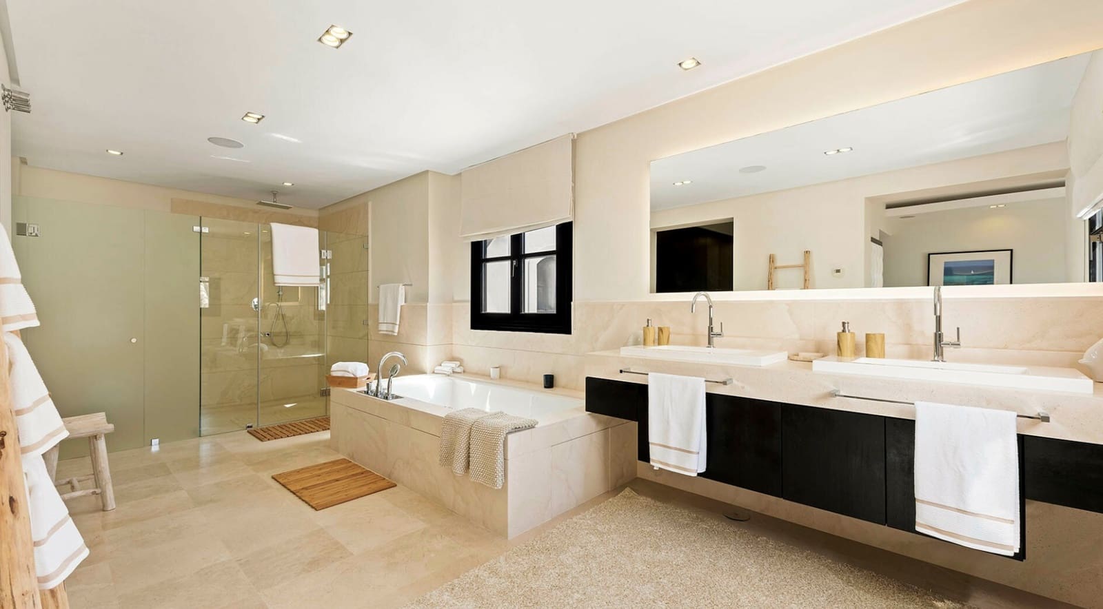 9 soverom Villa til salgs i Golden Mile med svømmebasseng garasje - € 6 800 000 (Ref: 8464450)