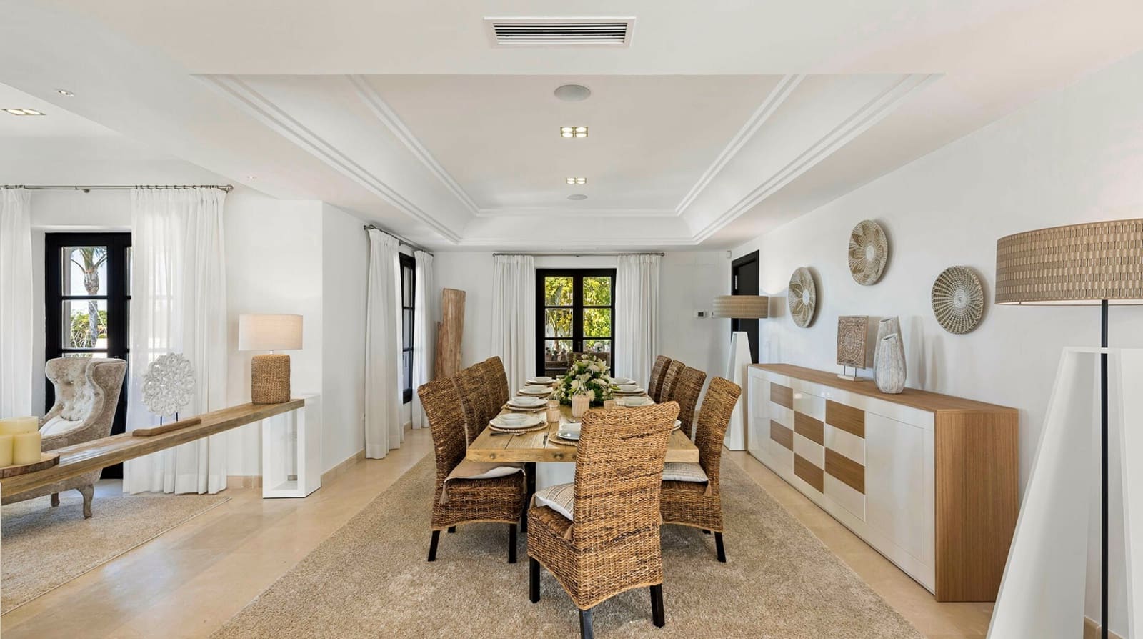 9 soverom Villa til salgs i Golden Mile med svømmebasseng garasje - € 6 800 000 (Ref: 8464450)