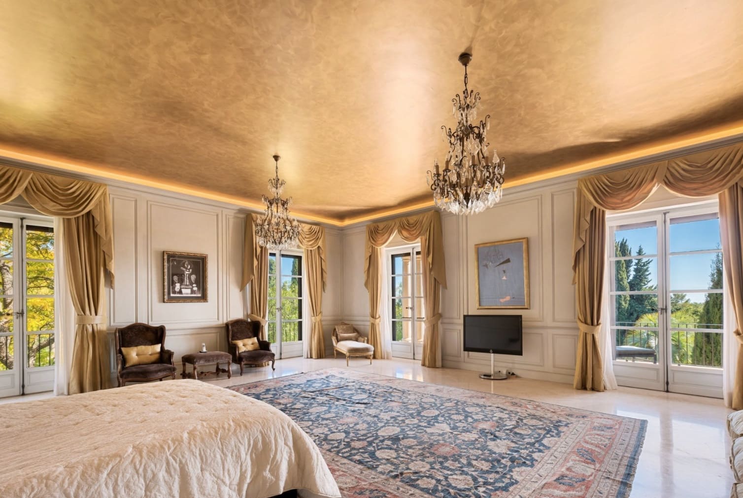 6 bedroom Villa for sale in Marbella with pool garage - € 14,850,000 (Ref: 8464451)