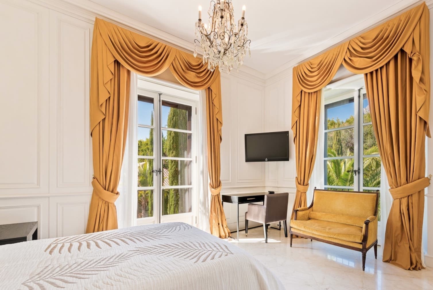 6 bedroom Villa for sale in Marbella with pool garage - € 14,850,000 (Ref: 8464451)