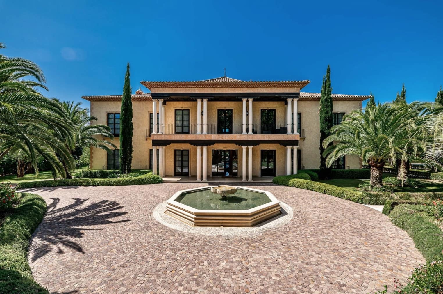 6 bedroom Villa for sale in Marbella with pool garage - € 14,850,000 (Ref: 8464451)