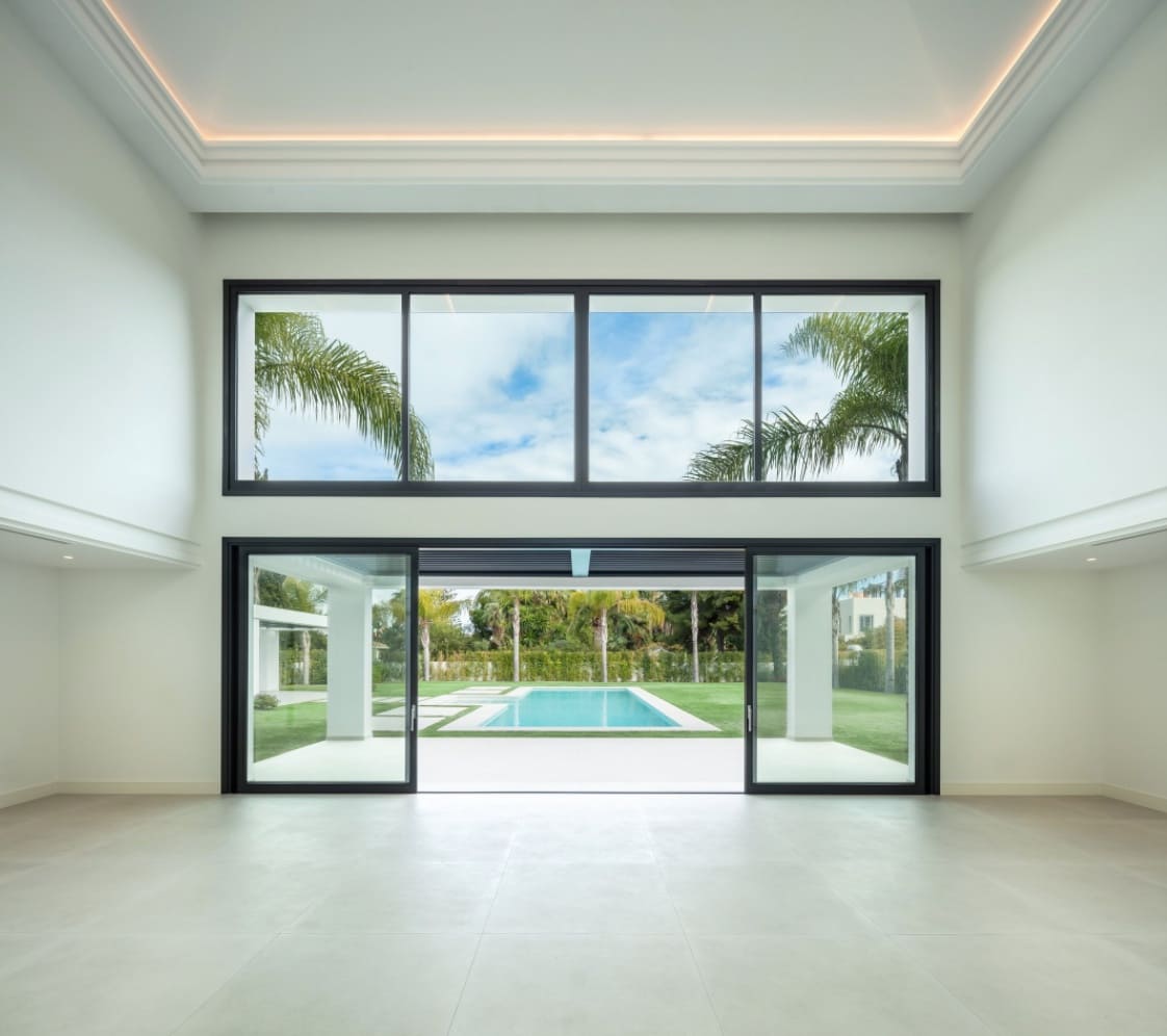 5 bedroom Villa for sale in Marbella with pool garage - € 3,900,000 (Ref: 8464453)