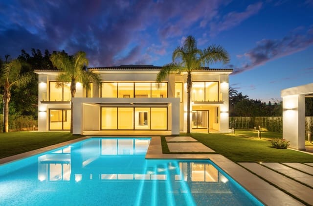 5 bedroom Villa for sale in Marbella with pool garage - € 3,900,000 (Ref: 8464453)