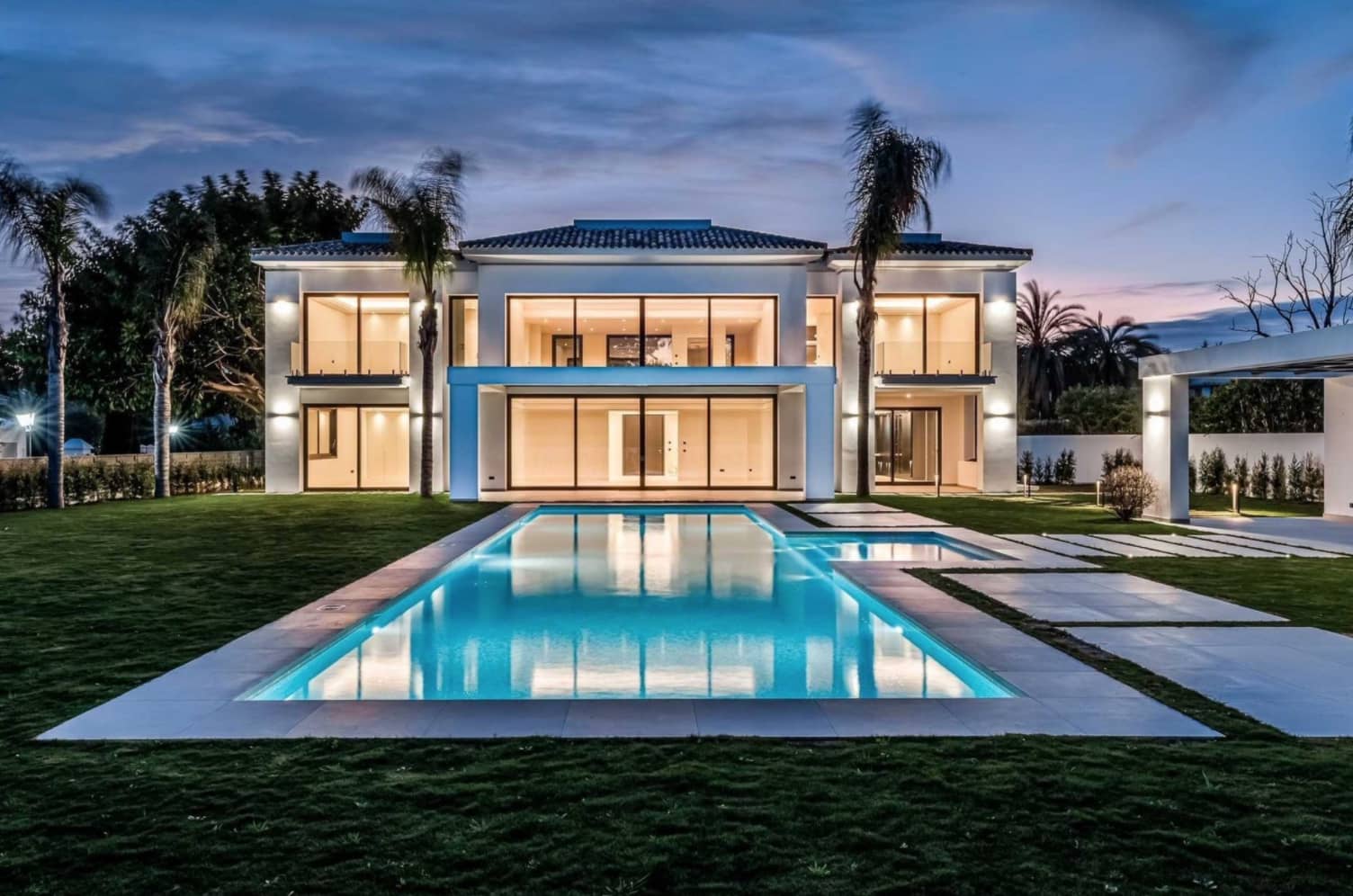 5 bedroom Villa for sale in Marbella with pool garage - € 3,900,000 (Ref: 8464453)