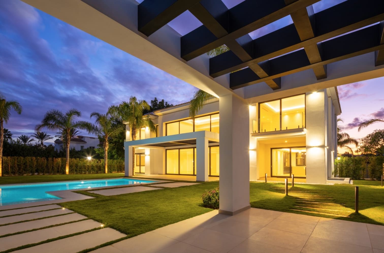 5 bedroom Villa for sale in Marbella with pool garage - € 3,900,000 (Ref: 8464453)