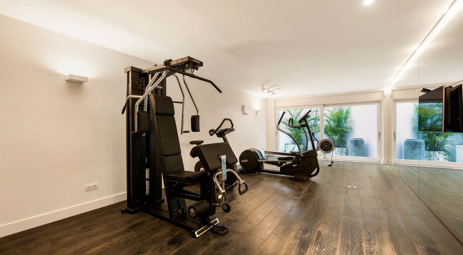 7 quarto Moradia para venda em Marbella com piscina garagem - 14 850 000 € (Ref: 8464454)