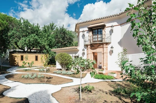 12 makuuhuone Huvila myytävänä paikassa Sierra Blanca, Marbella mukana uima-altaan 
autotalli - 7 000 000 € (Ref: 8464455)