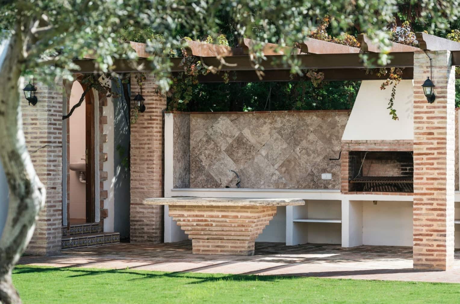 12 soveværelse Villa til salg i Golden Mile med swimmingpool garage - € 7.000.000 (Ref: 8464455)