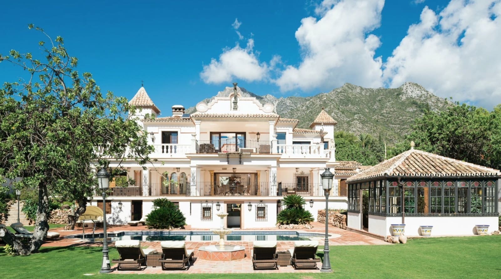 12 soveværelse Villa til salg i Golden Mile med swimmingpool garage - € 7.000.000 (Ref: 8464455)