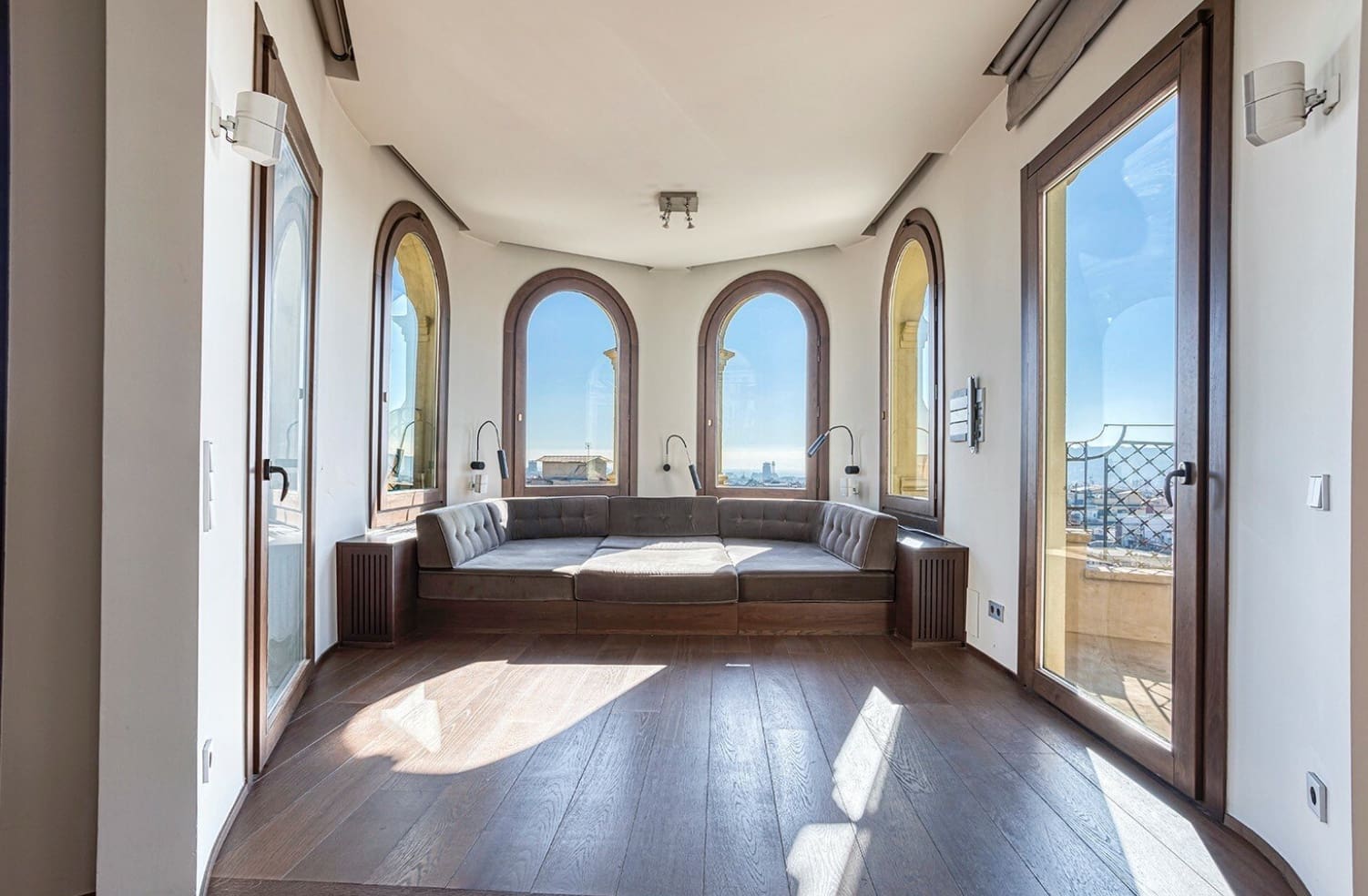 4 soveværelse Penthouse til salg i Barcelona by med swimmingpool garage - € 3.500.000 (Ref: 8464456)