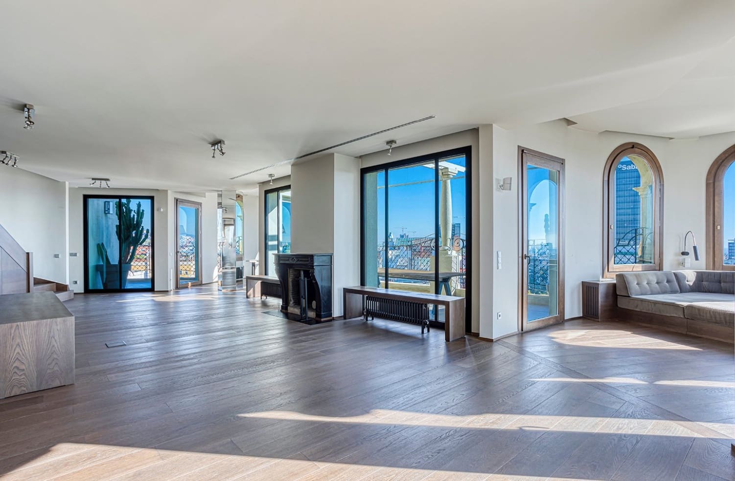 4 soveværelse Penthouse til salg i Barcelona by med swimmingpool garage - € 3.500.000 (Ref: 8464456)