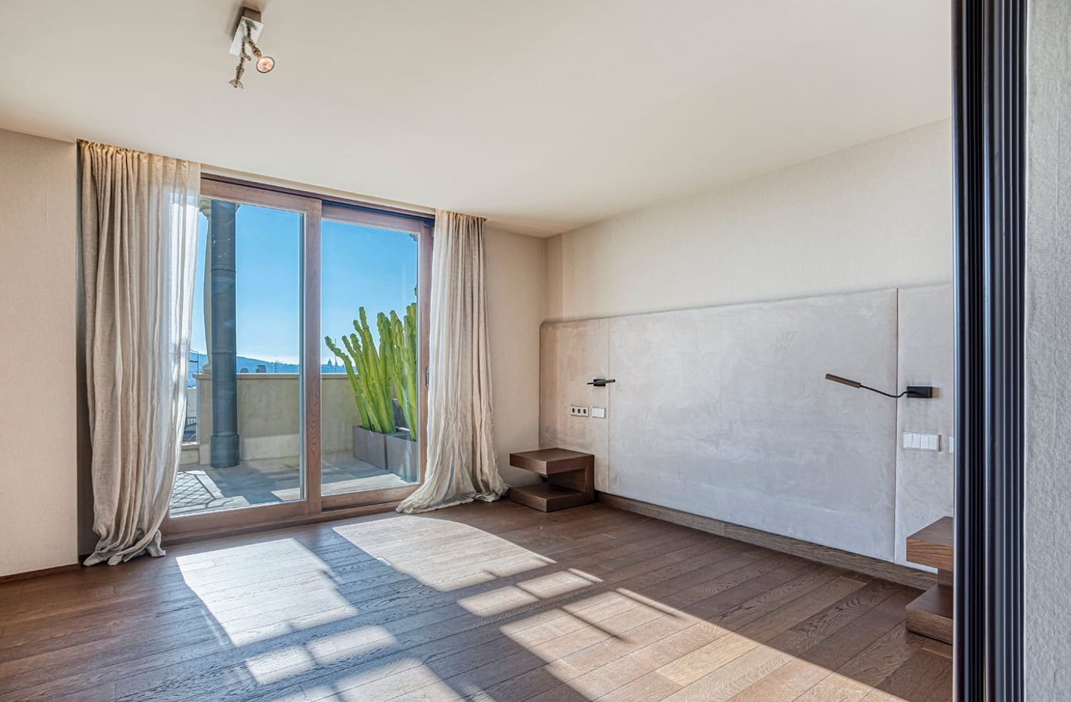 4 soveværelse Penthouse til salg i Barcelona by med swimmingpool garage - € 3.500.000 (Ref: 8464456)