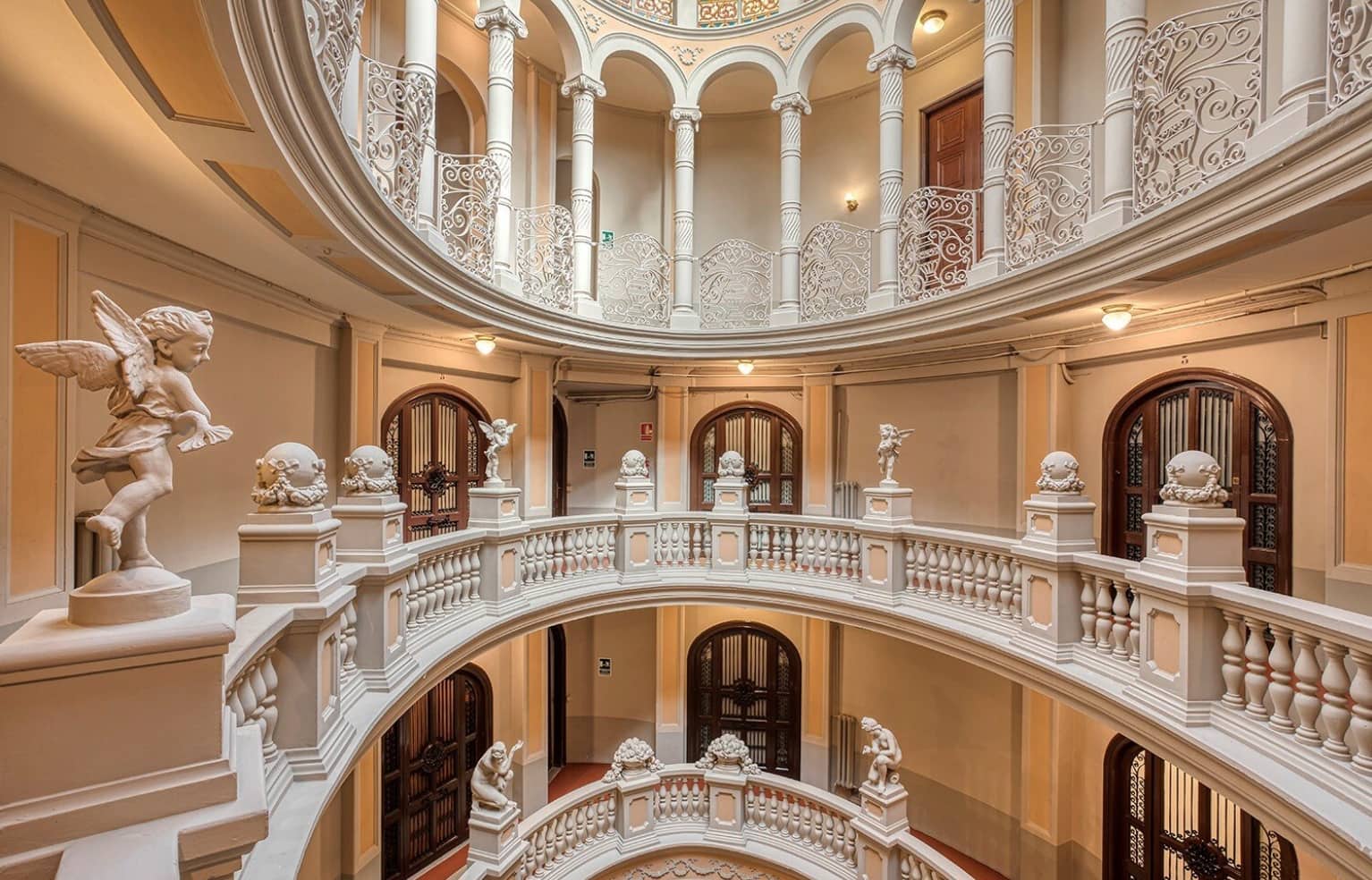 4 soveværelse Penthouse til salg i Barcelona by med swimmingpool garage - € 3.500.000 (Ref: 8464456)