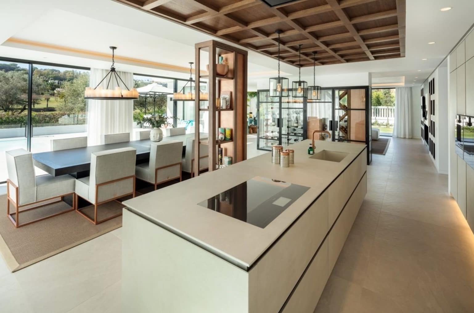 5 bedroom Villa for sale in Nueva Andalucia with pool garage - € 4,995,000 (Ref: 8464459)