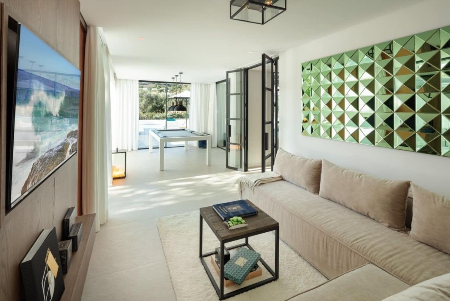 5 bedroom Villa for sale in Nueva Andalucia with pool garage - € 4,995,000 (Ref: 8464459)