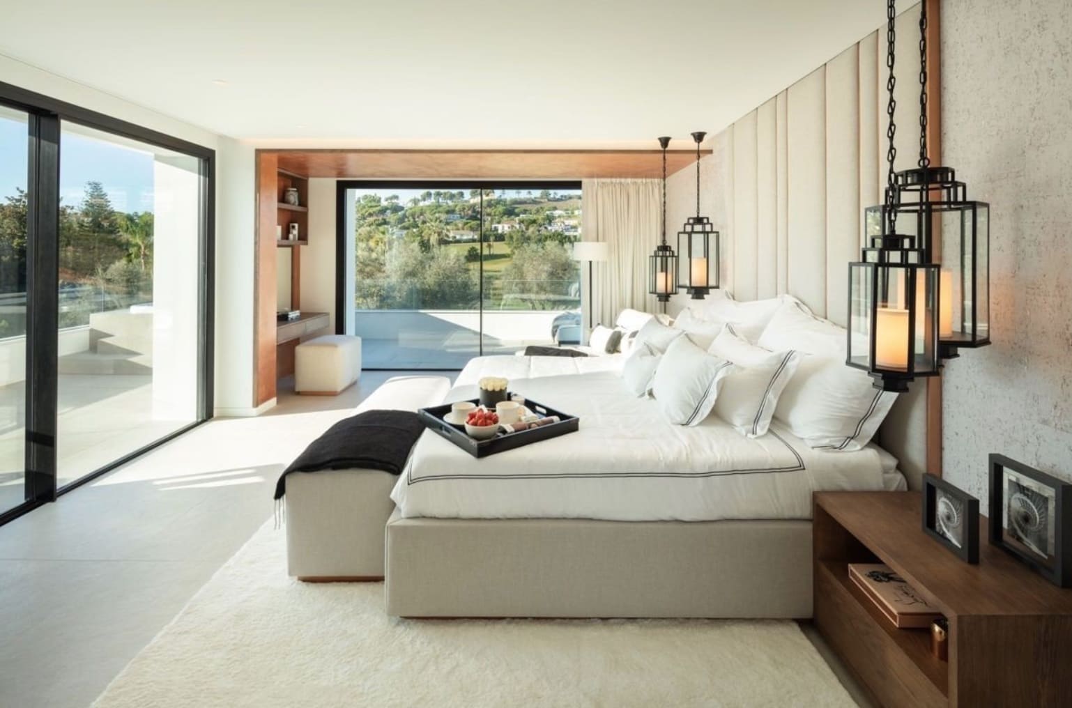 5 bedroom Villa for sale in Nueva Andalucia with pool garage - € 4,995,000 (Ref: 8464459)