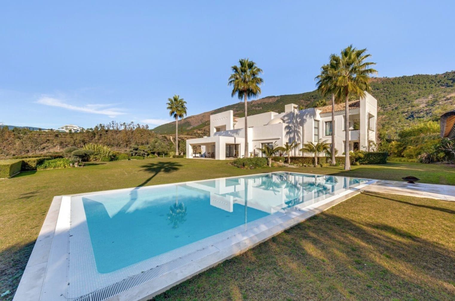 6 soverom Villa til salgs i Marbella med svømmebasseng garasje - € 6 995 000 (Ref: 8464460)