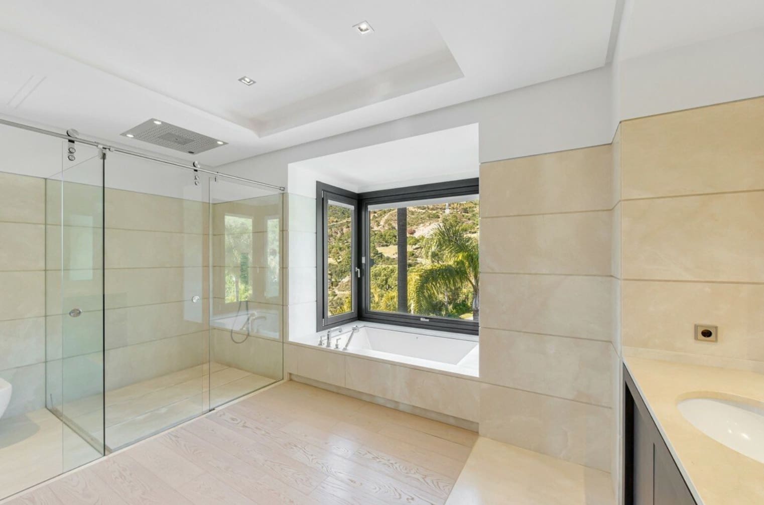 6 soverom Villa til salgs i Marbella med svømmebasseng garasje - € 6 995 000 (Ref: 8464460)