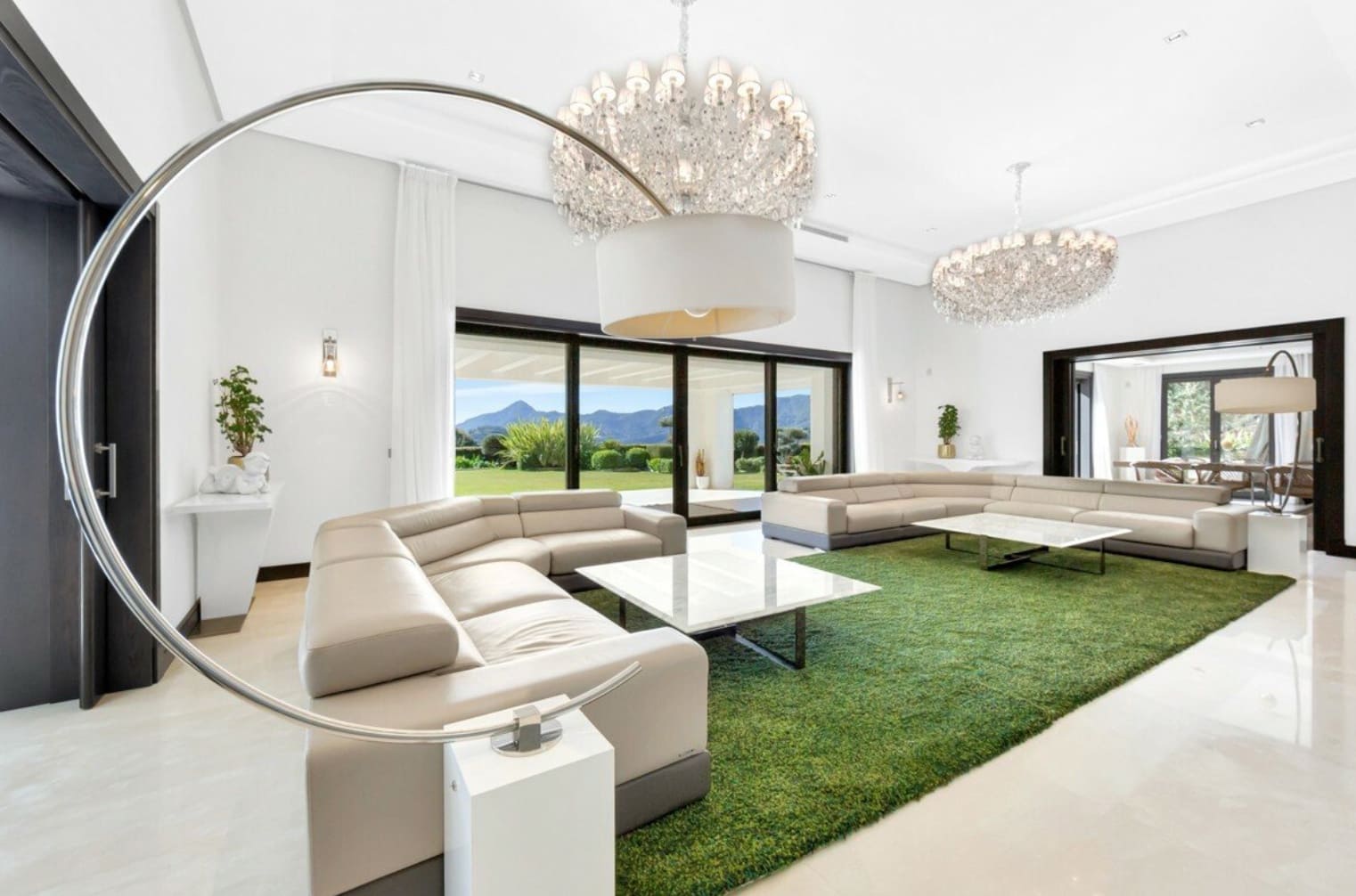 6 soverom Villa til salgs i Marbella med svømmebasseng garasje - € 6 995 000 (Ref: 8464460)