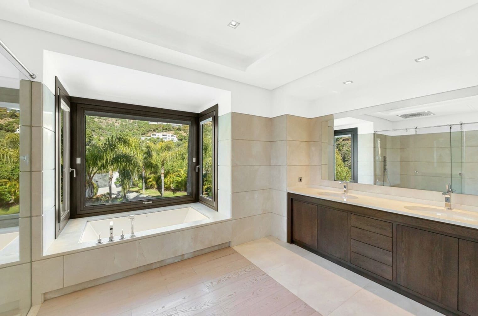 6 soverom Villa til salgs i Marbella med svømmebasseng garasje - € 6 995 000 (Ref: 8464460)