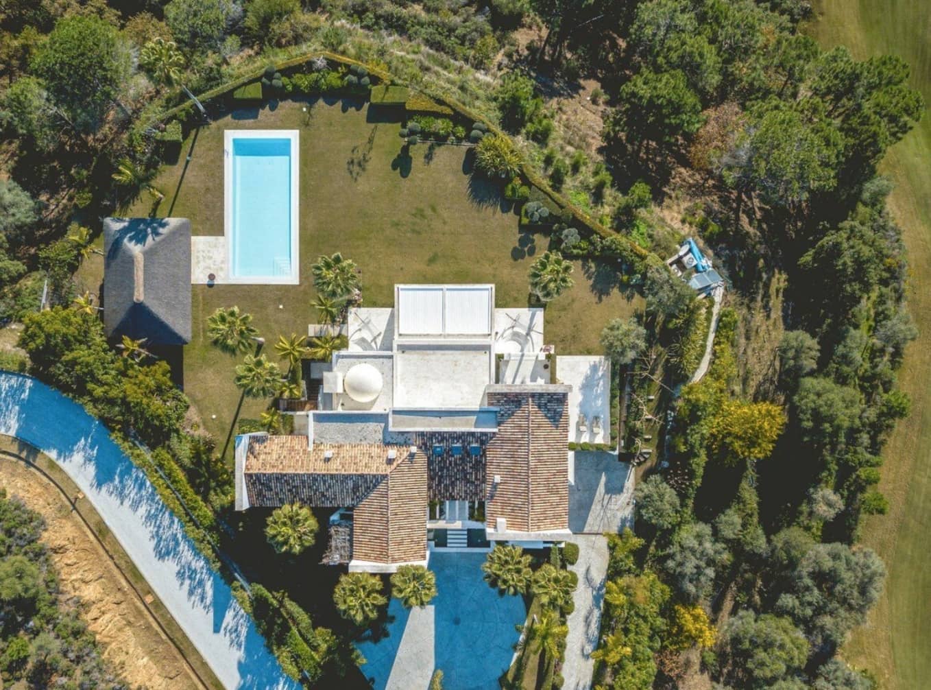 6 soverom Villa til salgs i Marbella med svømmebasseng garasje - € 6 995 000 (Ref: 8464460)