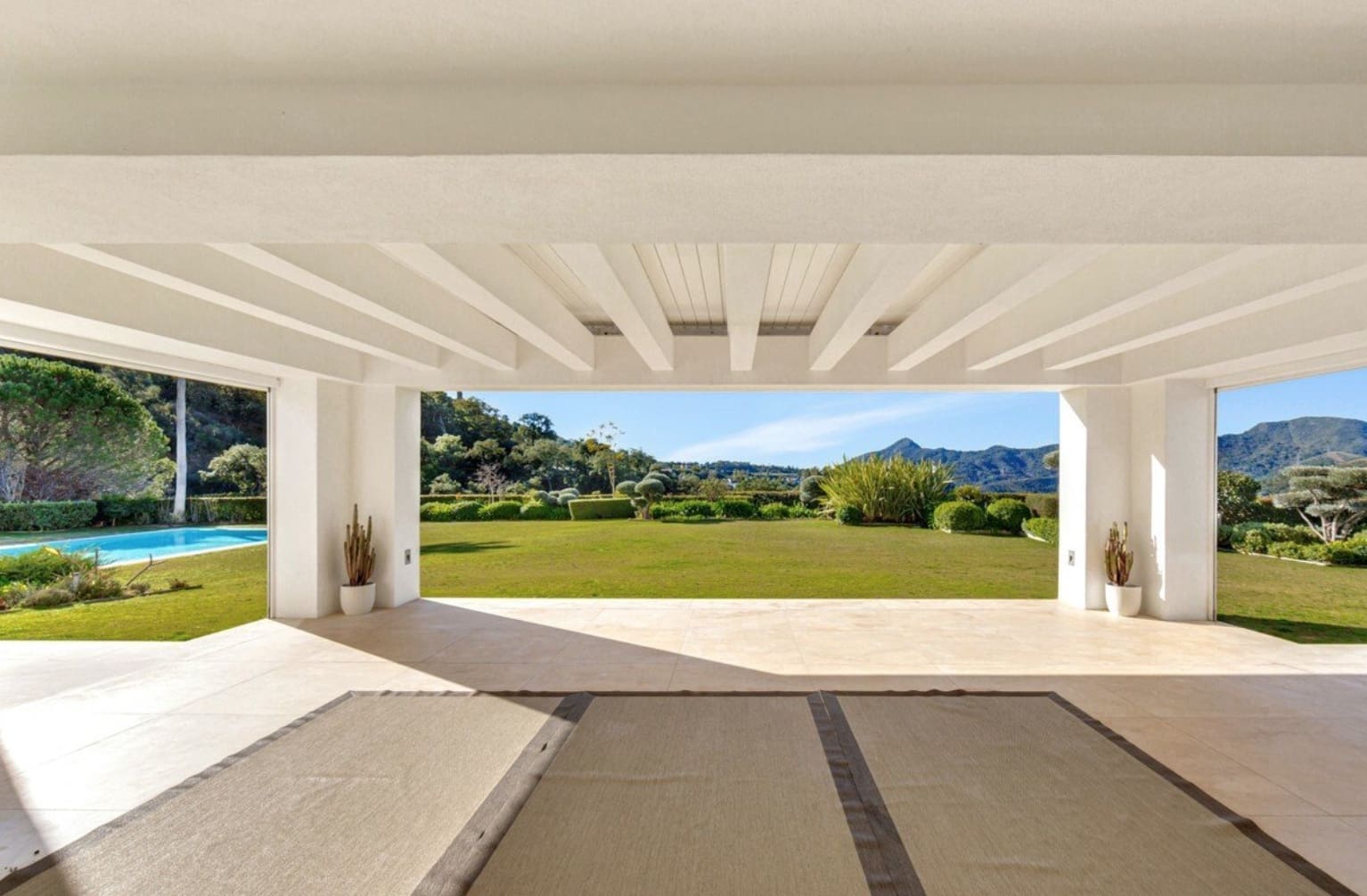 6 soverom Villa til salgs i Marbella med svømmebasseng garasje - € 6 995 000 (Ref: 8464460)