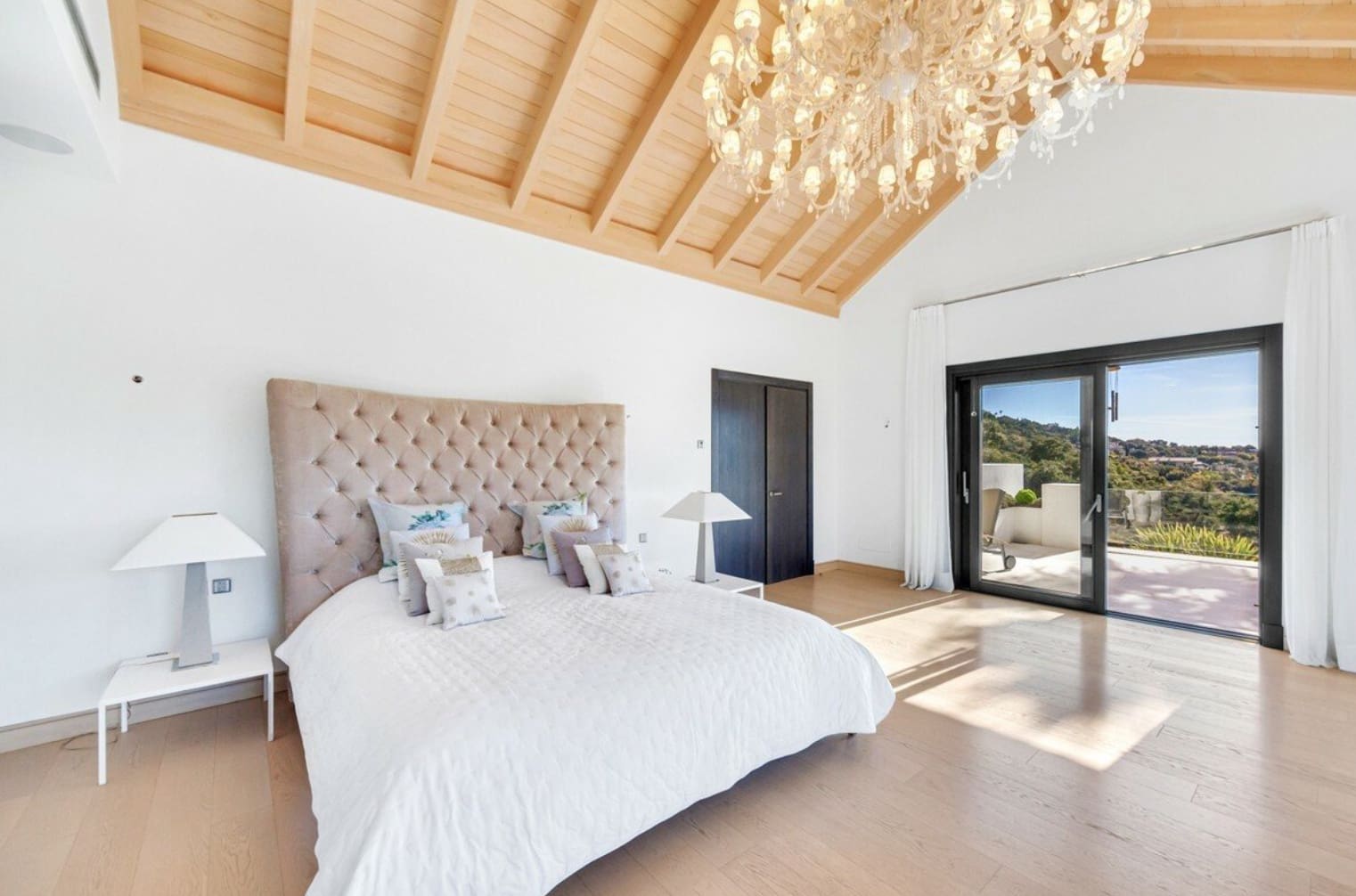 6 soverom Villa til salgs i Marbella med svømmebasseng garasje - € 6 995 000 (Ref: 8464460)