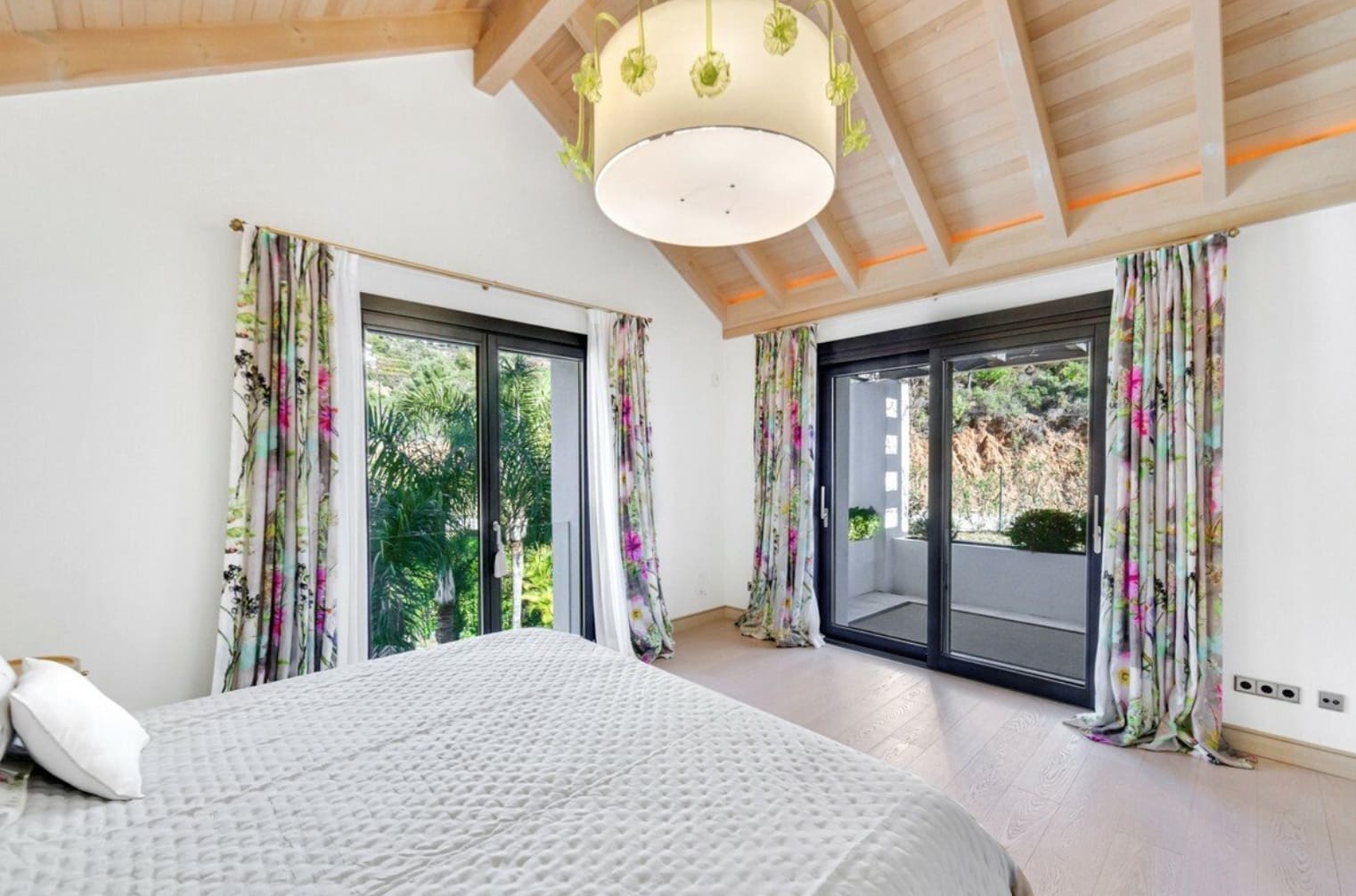 6 soverom Villa til salgs i Marbella med svømmebasseng garasje - € 6 995 000 (Ref: 8464460)