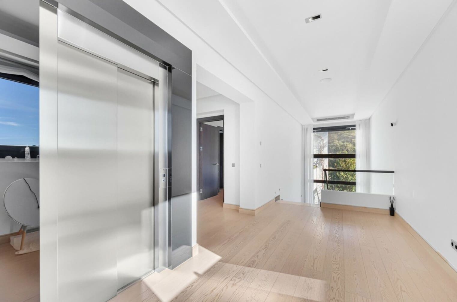 6 soverom Villa til salgs i Marbella med svømmebasseng garasje - € 6 995 000 (Ref: 8464460)