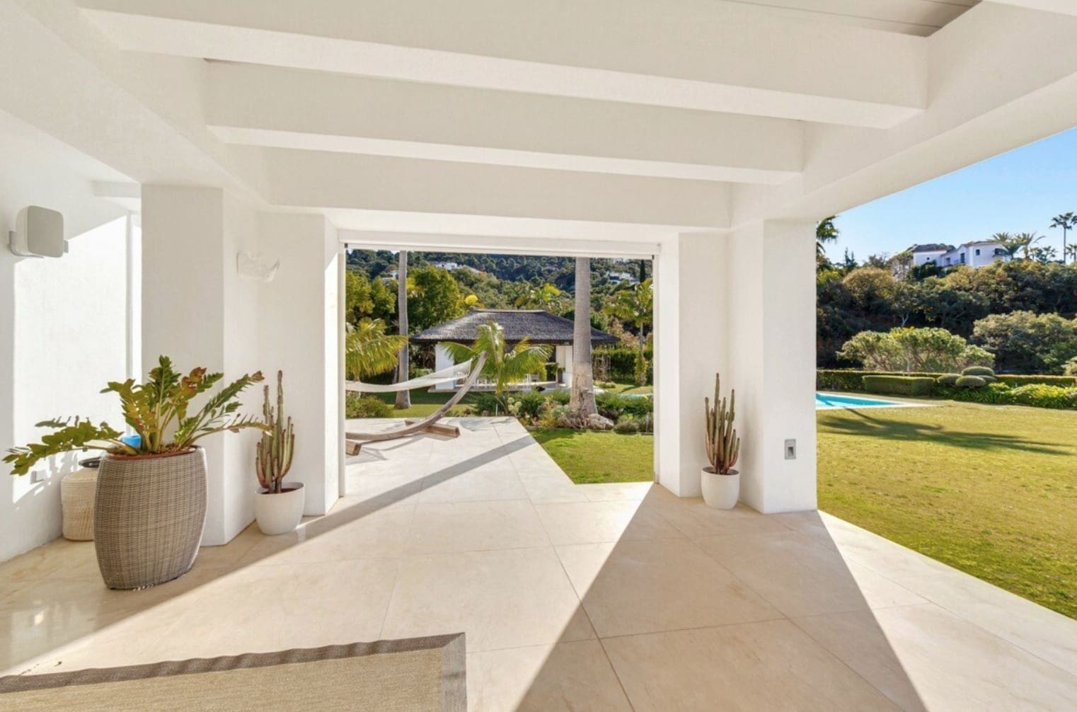 6 soverom Villa til salgs i Marbella med svømmebasseng garasje - € 6 995 000 (Ref: 8464460)