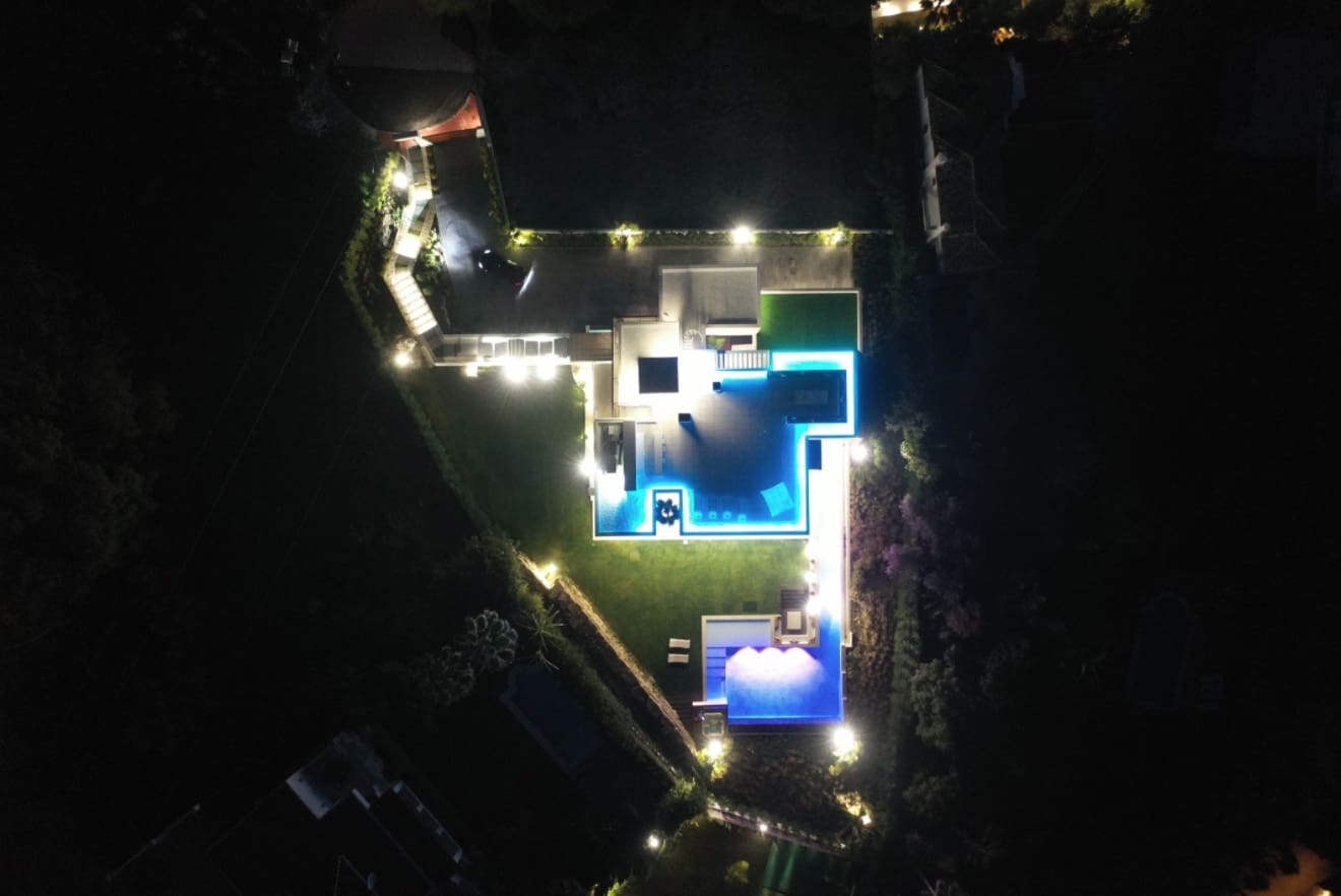 6 bedroom Villa for sale in Nueva Andalucia with pool garage - € 3,995,000 (Ref: 8464462)