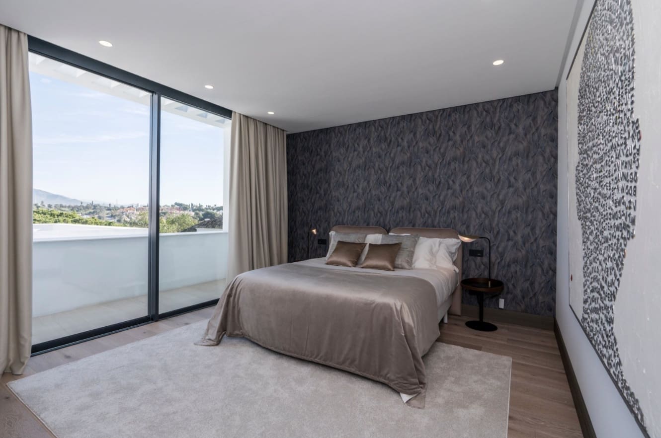 6 bedroom Villa for sale in Nueva Andalucia with pool garage - € 3,995,000 (Ref: 8464462)