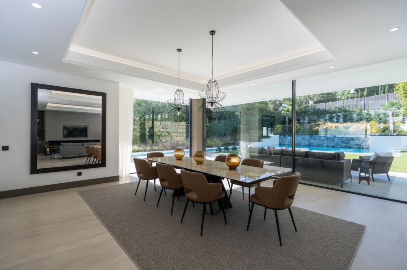 6 bedroom Villa for sale in Nueva Andalucia with pool garage - € 3,995,000 (Ref: 8464462)