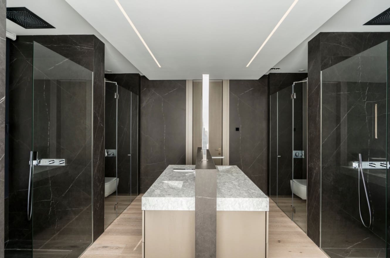 6 bedroom Villa for sale in Nueva Andalucia with pool garage - € 3,995,000 (Ref: 8464462)