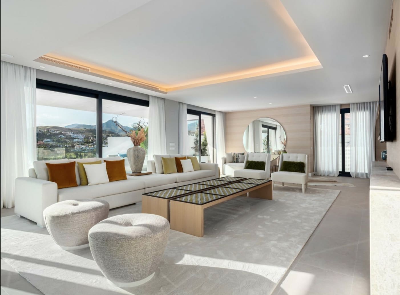 4 bedroom Villa for sale in Estepona with pool garage - € 2,350,000 (Ref: 8464463)