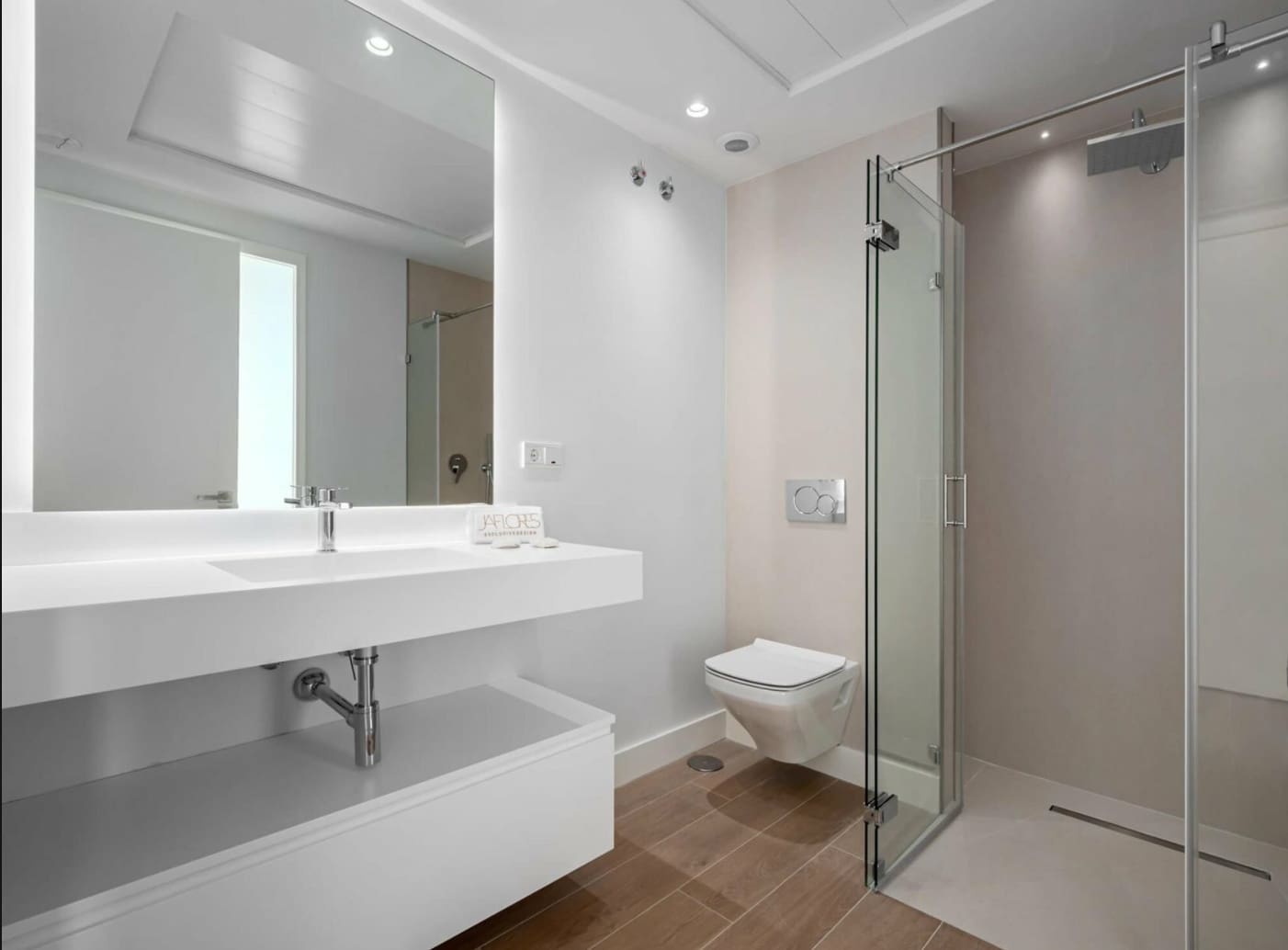 4 bedroom Villa for sale in Estepona with pool garage - € 2,350,000 (Ref: 8464463)