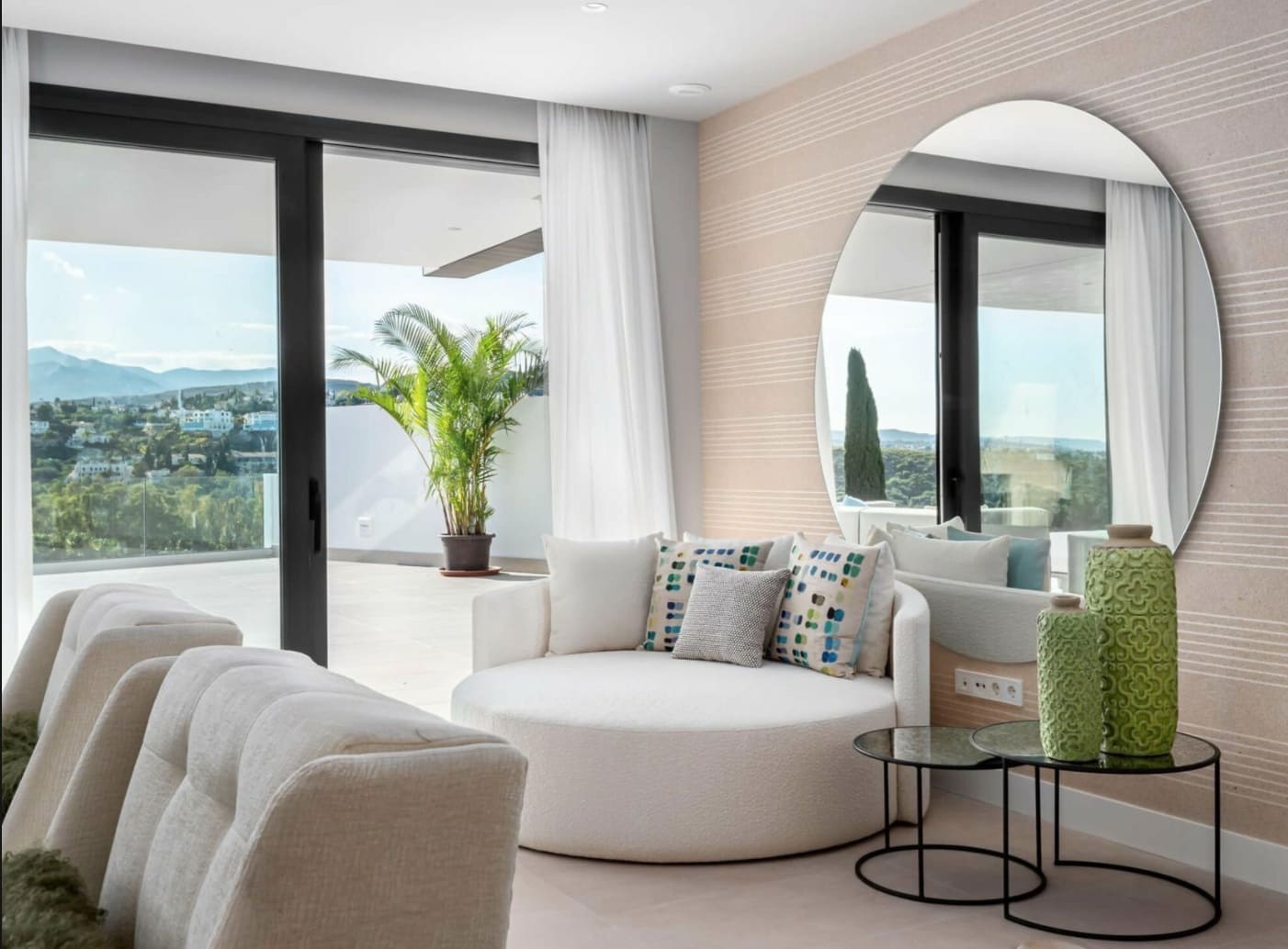 4 bedroom Villa for sale in Estepona with pool garage - € 2,350,000 (Ref: 8464463)