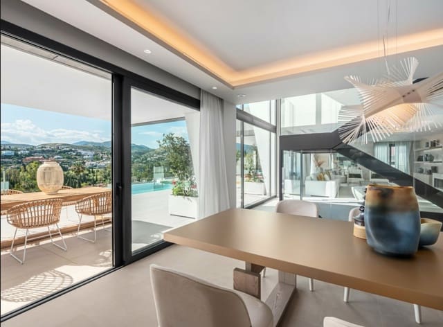 4 soverom Villa til salgs i Estepona med svømmebasseng garasje - € 2 350 000 (Ref: 8464463)