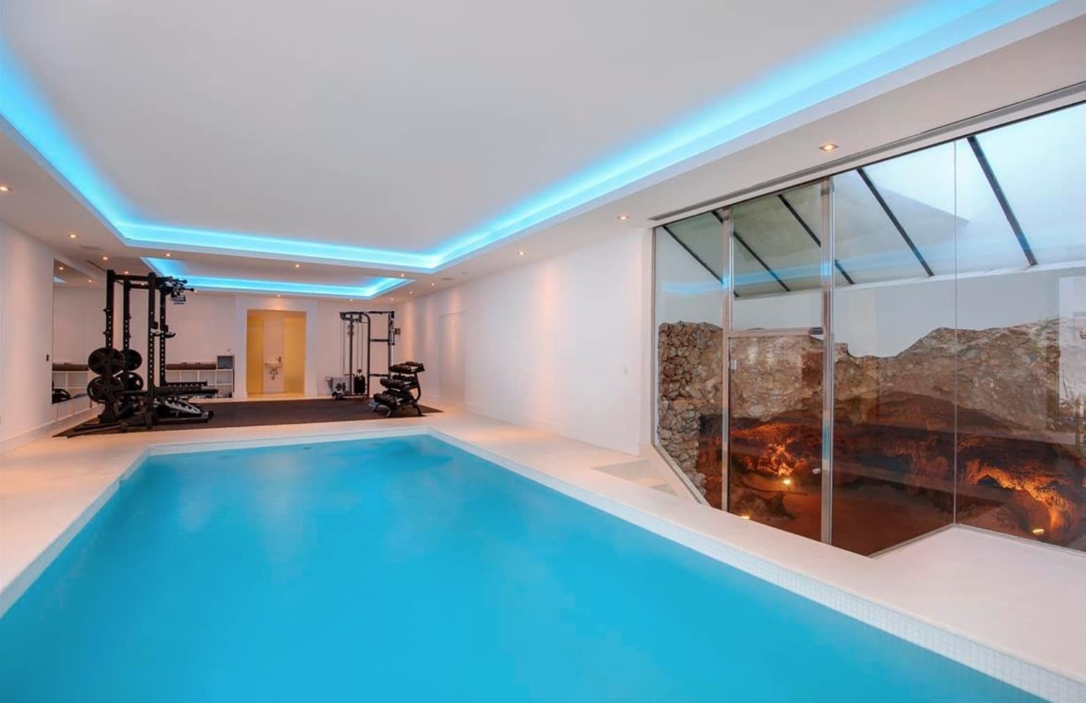 7 sypialnia Willa na sprzedaż w Golden Mile z basenem garażem - 6 900 000 € (Ref: 8464464)