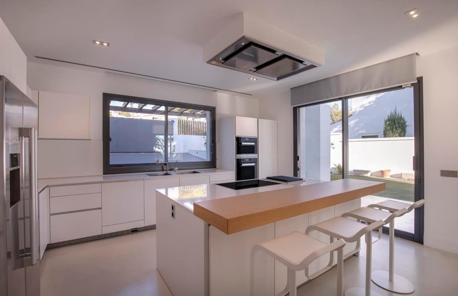 7 sypialnia Willa na sprzedaż w Golden Mile z basenem garażem - 6 900 000 € (Ref: 8464464)