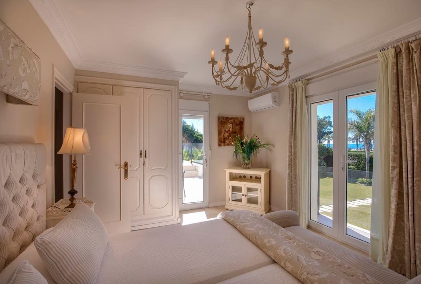 5 slaapkamer Villa te koop in Guadalmina met zwembad garage - € 2.400.000 (Ref: 8464465)