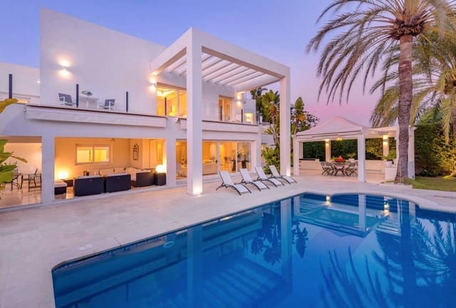 5 slaapkamer Villa te koop in Guadalmina, Marbella met zwembad garage - € 2.400.000 (Ref: 8464465)