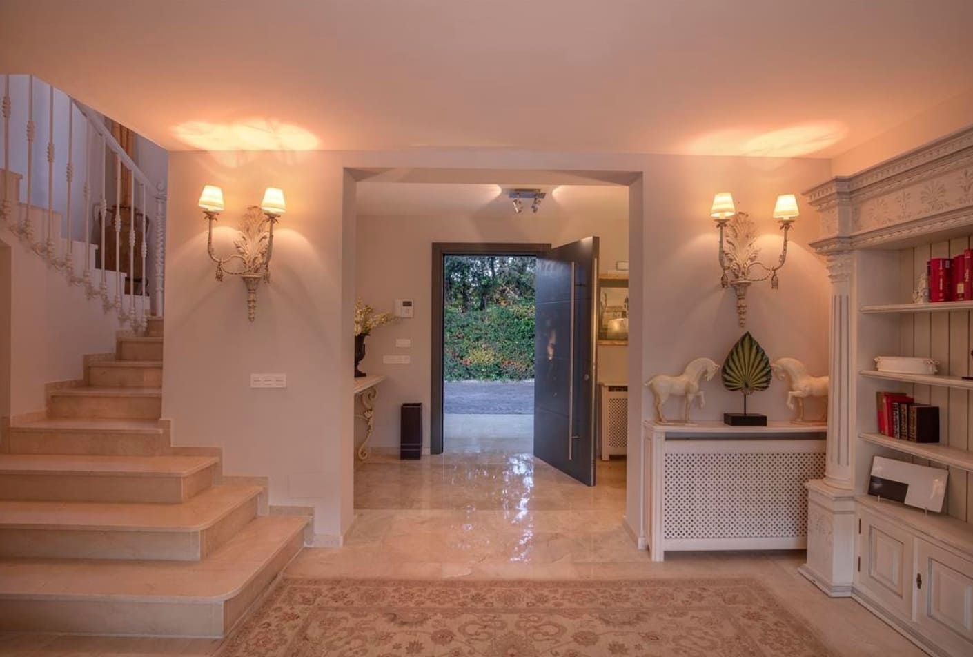 5 slaapkamer Villa te koop in Guadalmina met zwembad garage - € 2.400.000 (Ref: 8464465)