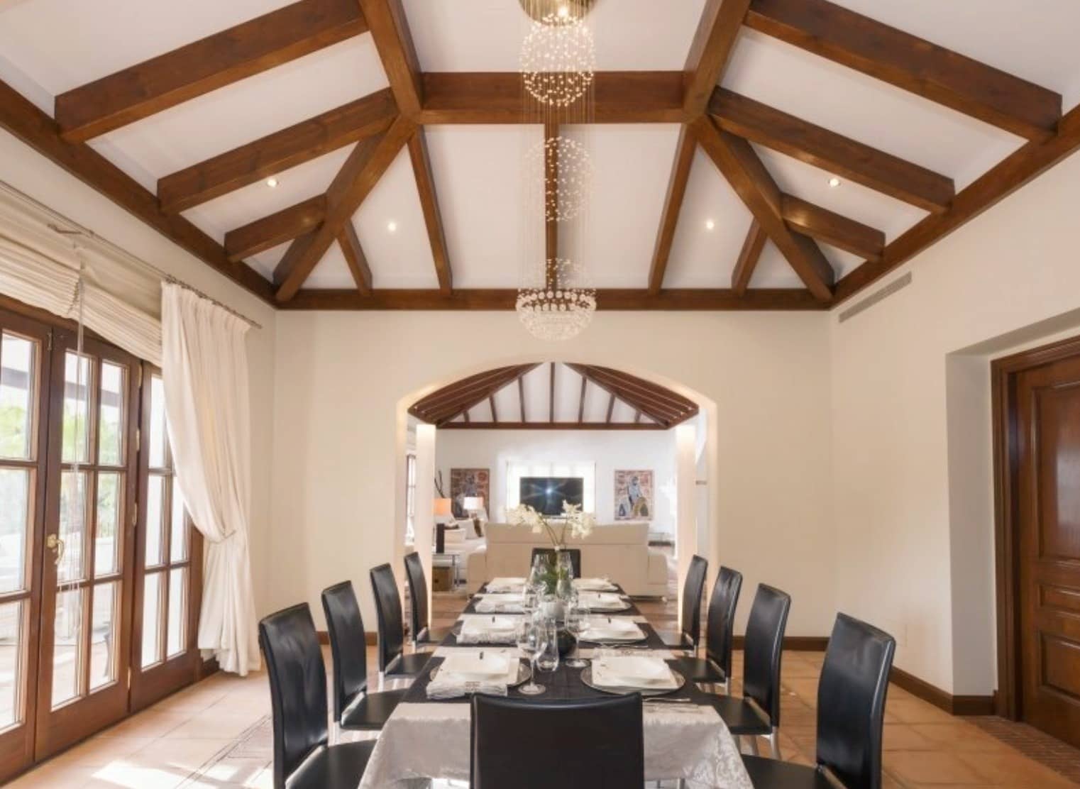 6 bedroom Villa for sale in Marbella with pool garage - € 3,700,000 (Ref: 8464469)