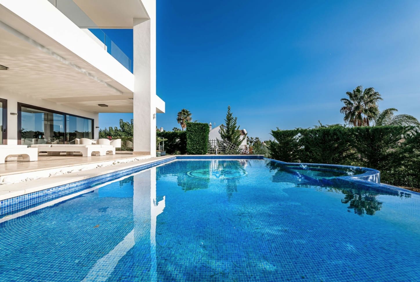 Chalet de 5 habitaciones en Marbella en venta con piscina garaje - 4.500.000 € (Ref: 8464471)