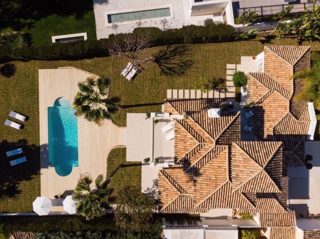 4 soverom Villa til salgs i Nueva Andalucia med svømmebasseng garasje - € 3 250 000 (Ref: 8464473)