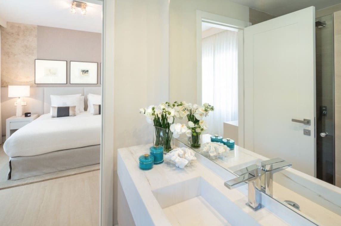 4 soverom Villa til salgs i Nueva Andalucia med svømmebasseng garasje - € 3 250 000 (Ref: 8464473)