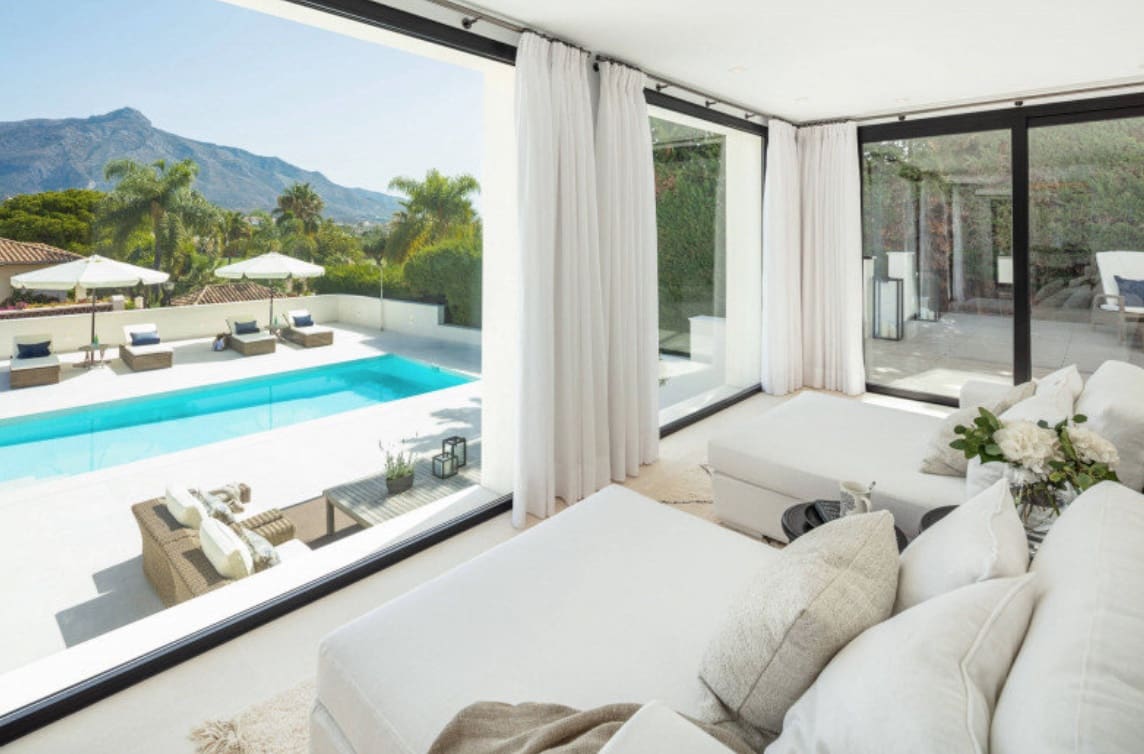 4 bedroom Villa for sale in Nueva Andalucia with pool garage - € 3,245,000 (Ref: 8464474)